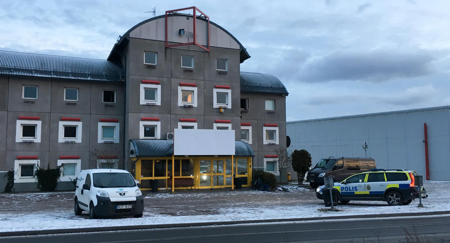 I början av januari sprängdes en av bomberna vid ett tillfälligt flyktingboende i västra Göteborg. En i personalen skadades allvarligt. I dag väcks åtal vid Göteborgs tingsrätt. Arkivbild.