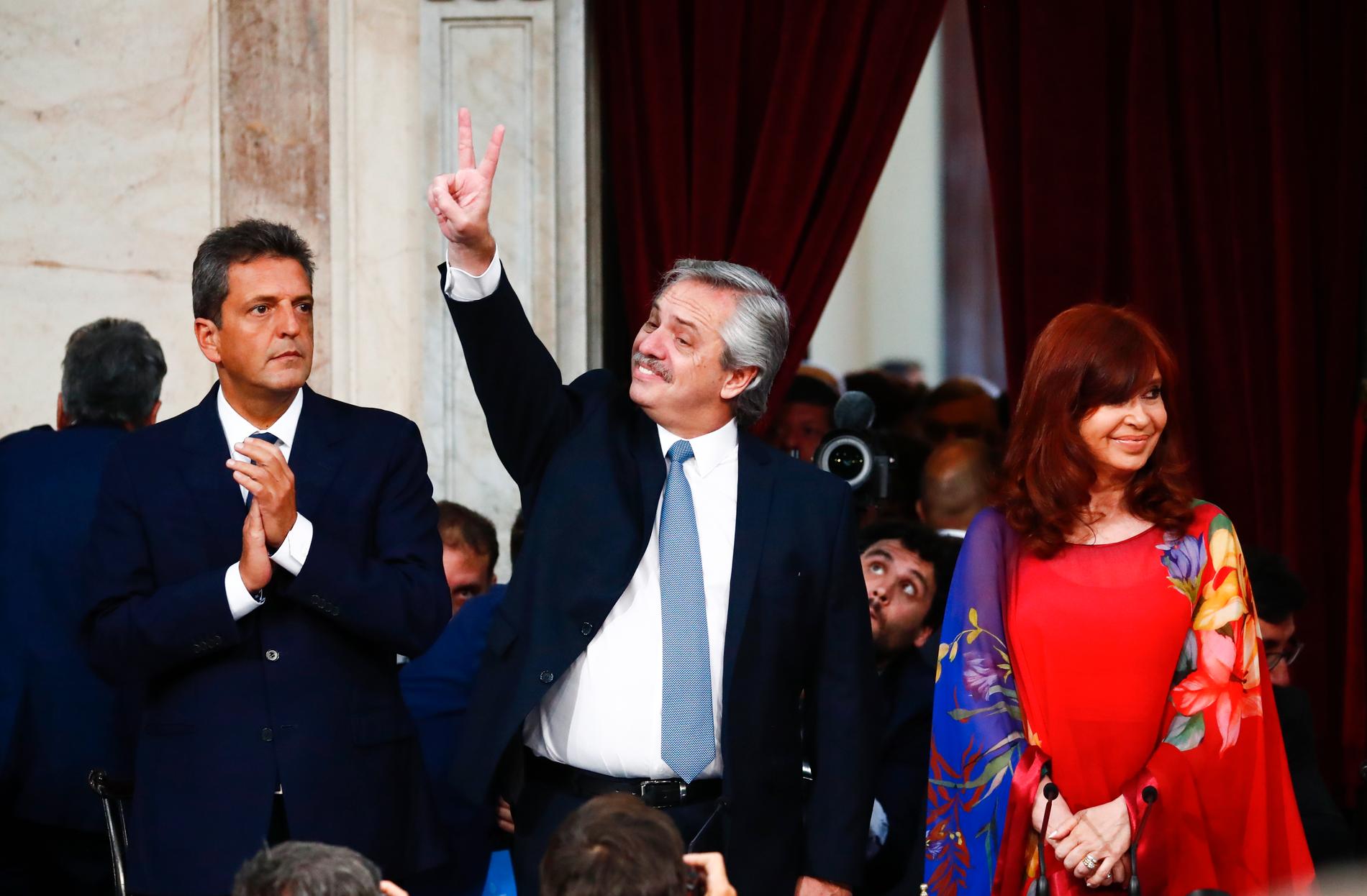 Argentinas president Alberto Fernández (i mitten) vid öppningen av landets kongress i söndags.