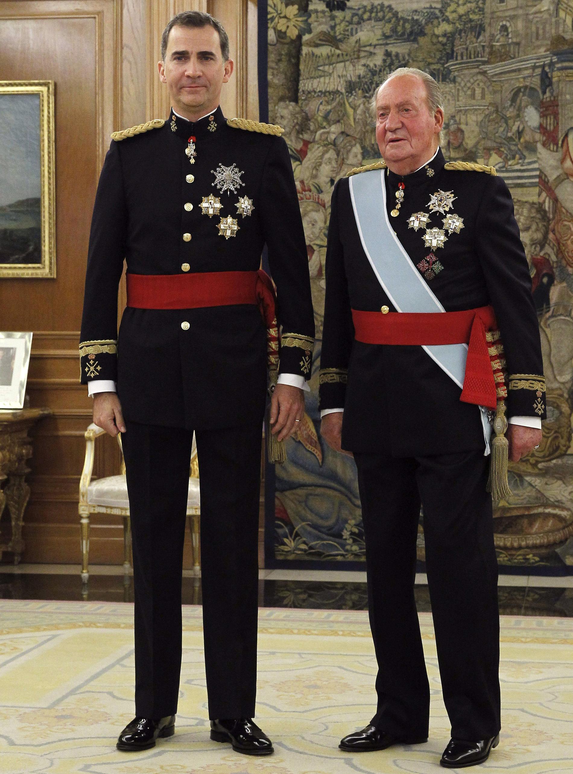 Sonen och nuvarande kungen Felipe har tagit avstånd från sin pappa, Juan Carlos I. 
