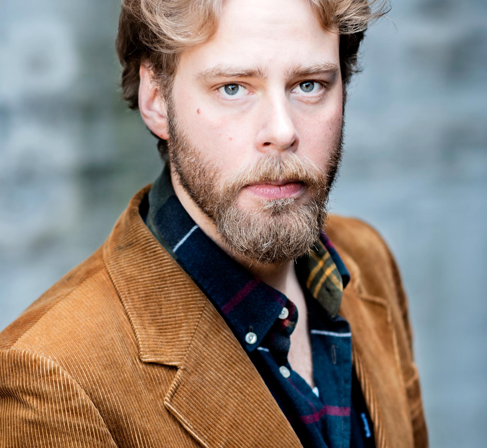 Henrik Evertsson, regissör bakom nya dokumentärserien om Estonia-katastrofen.