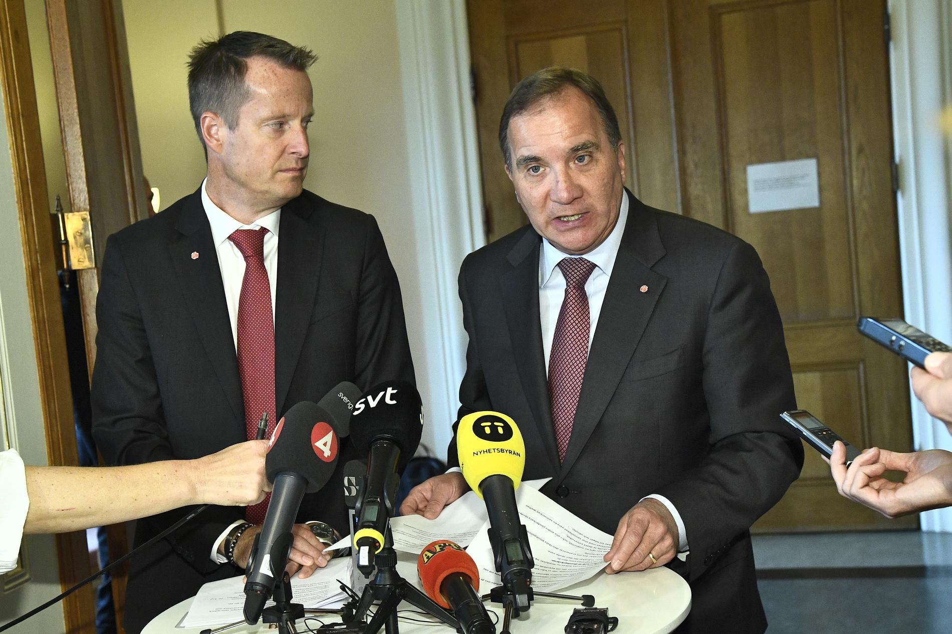 Anders Ygeman (S), Socialdemokraternas gruppledare i riksdagen, och statsminister Stefan Löfven (S), meddelar att S vill ha överläggningar med de borgerliga partierna om vem som ska bli ny talman.