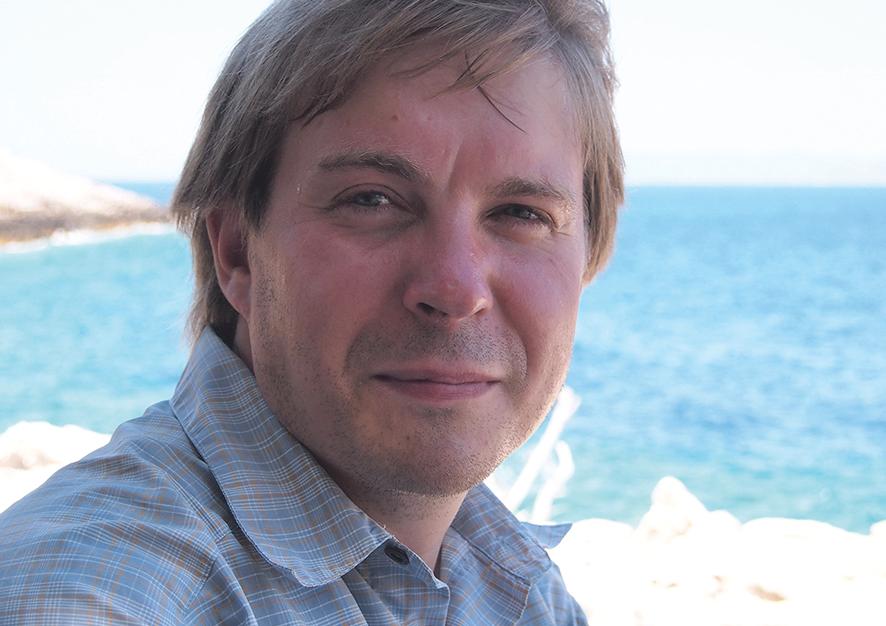 Sergej Lebedev (född 1981) är en rysk författare och journalist, aktuell med romanen ”Augustimänniskor”. På svenska har tidigare utgivits ”Vid glömskans rand” och ”Debutant”.  