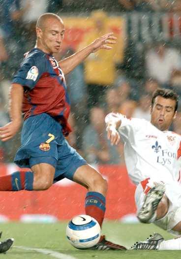 FÖRSTA MÅLET Henke Larsson gjorde sitt första La Liga-mål då Barca vann med 2-0.