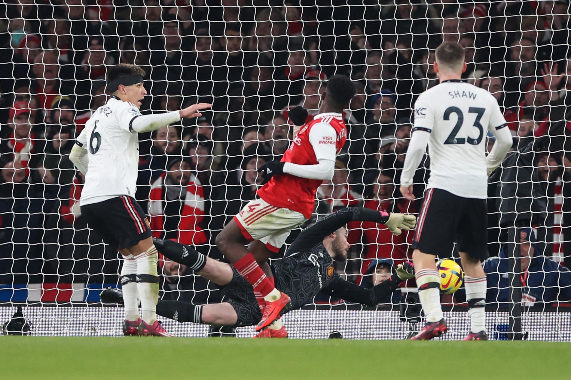 Arsenals Eddie Nketiah gör 3–2 mot Mancehster United på Emirates i London.