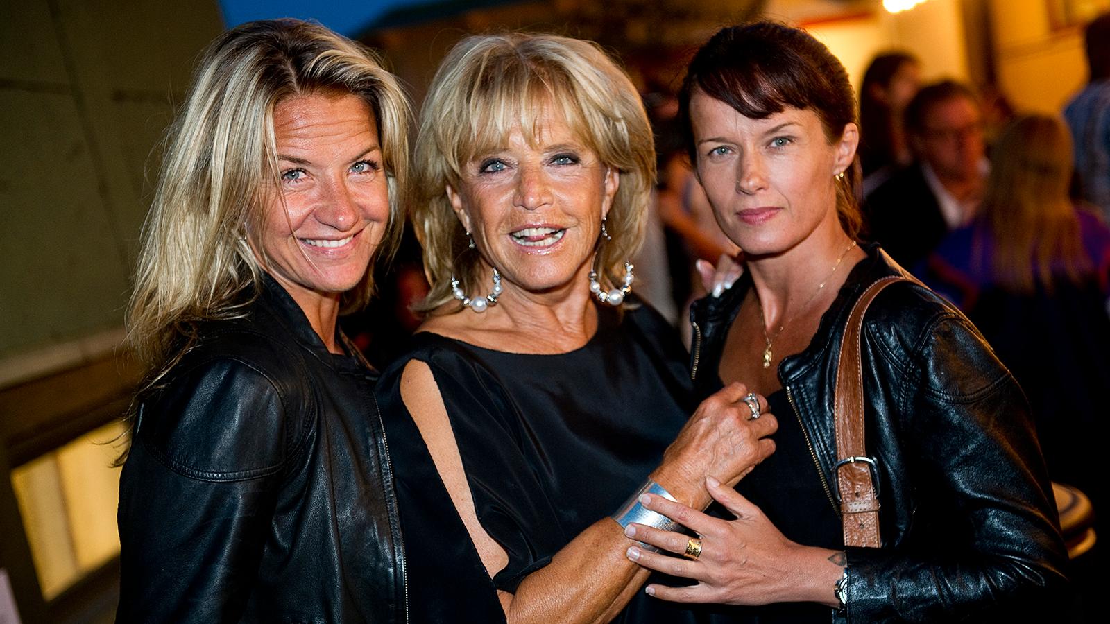 Barbro ”Lill-Babs” Svensson med döttrarna Kristin Kaspersen och Malin Berghagen (till höger).