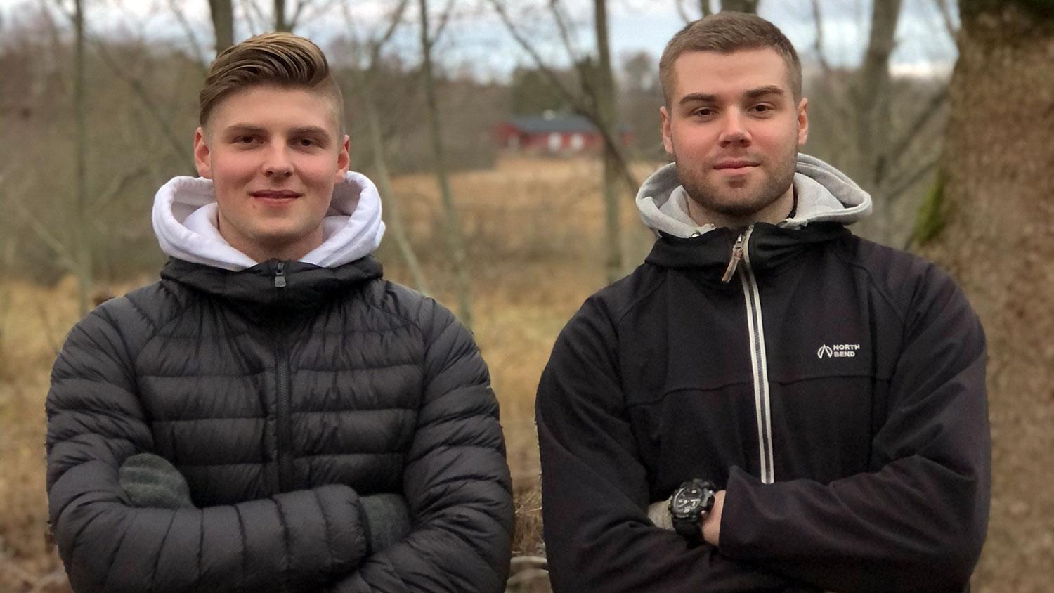 Ludwig, 16,och hans storebror Axel, 19, följde efter biltjuven och larmade polisen som kunde gripa två män, varav en var efterlyst.