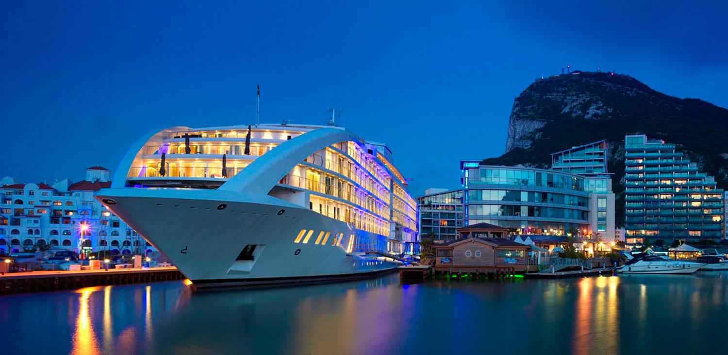 Sunborn har också ett hotellfartyg i Gibraltar.