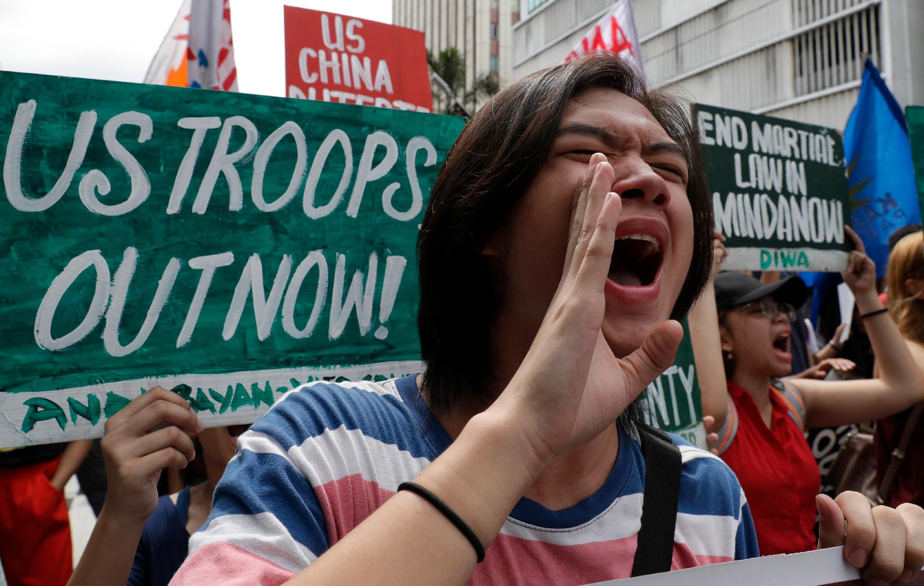 En demonstration mot den amerikanska militära närvaron i Filippinernas huvudstad Manila förra året. Arkivbild.