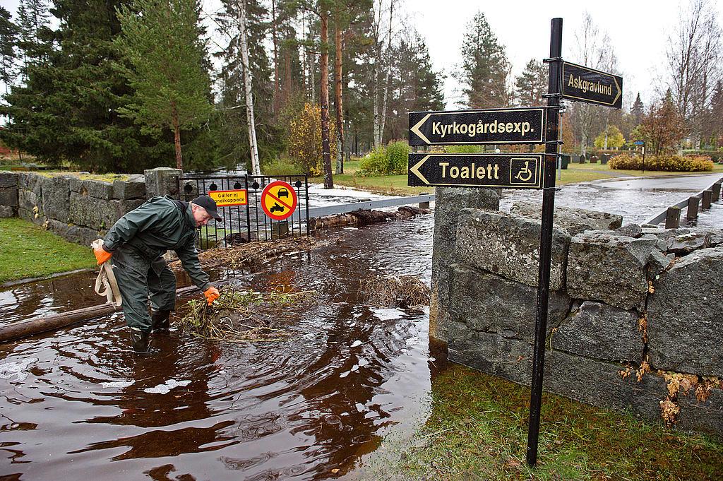 Bilden är från en tidigare översvämning i Byske norr om Skellefteå.