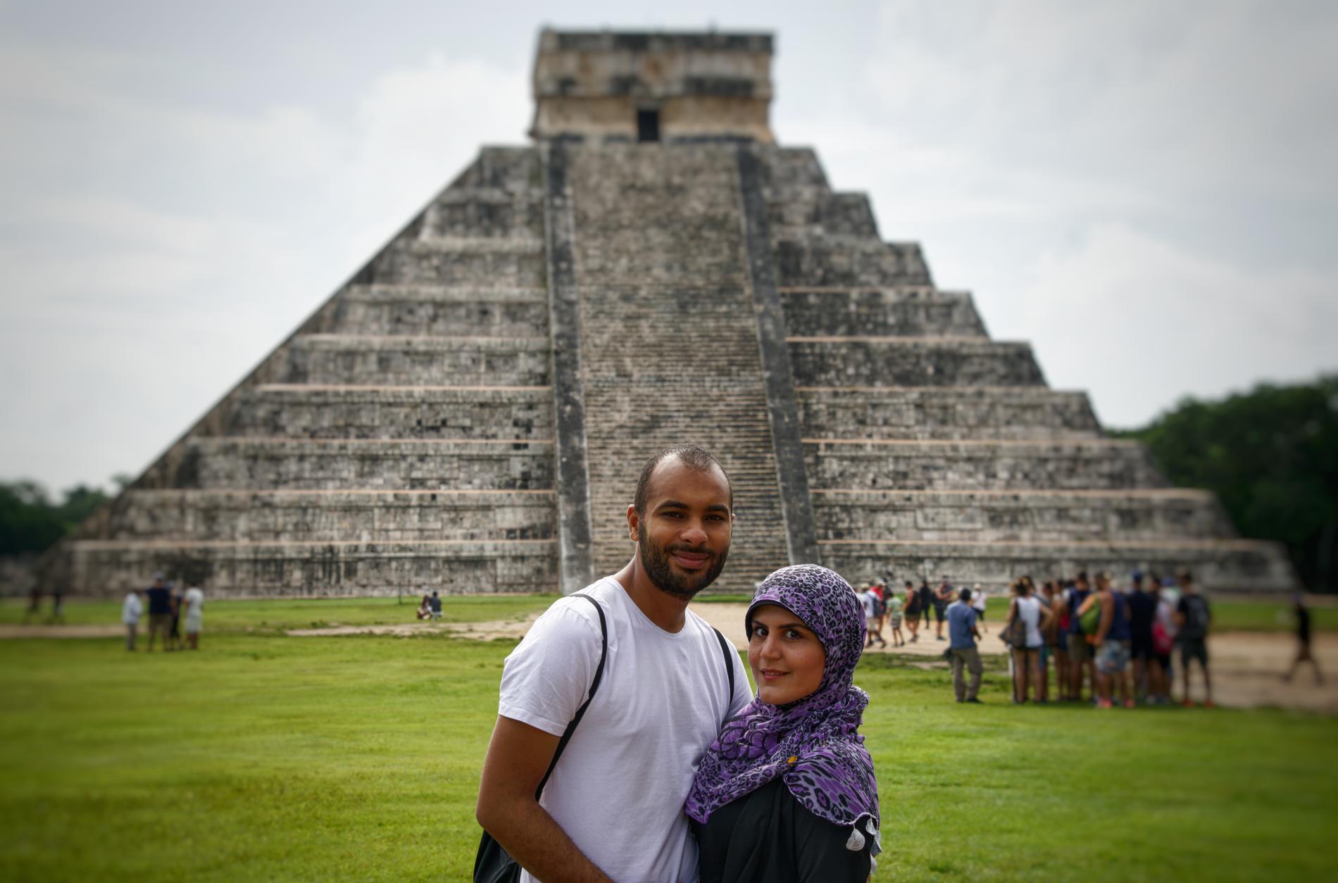 Tarek Ahmed, 30, och Hind Yakzan, 28, från Luleå befinner sig i Mexiko City på semester.