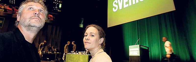 Miljöpartiets gröna färg falnar bort och den röda framträder allt mer, enligt Maud Olofsson.