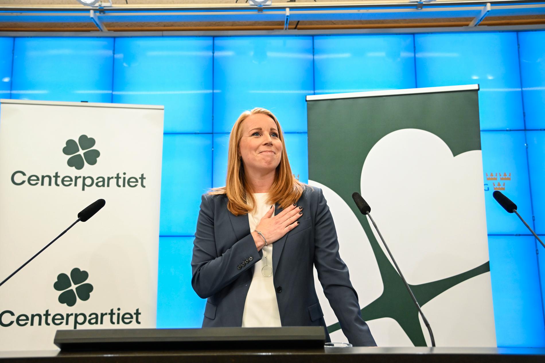 Centerns partiledare Annie Lööf (C) meddelar sin avgång under en pressträff den 15 september.
