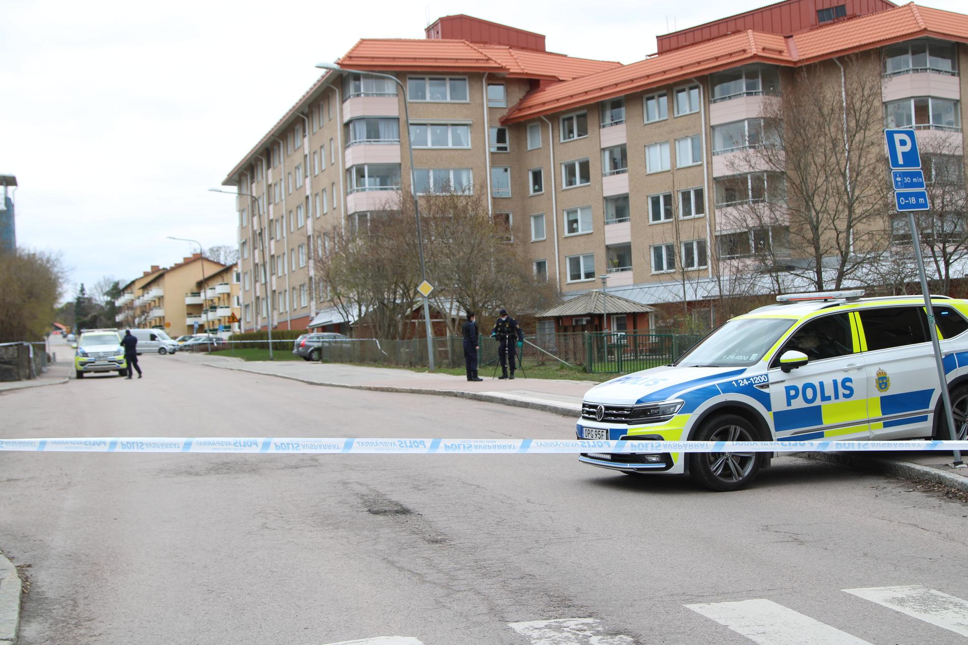 Polis på plats i Västerås i fredags.