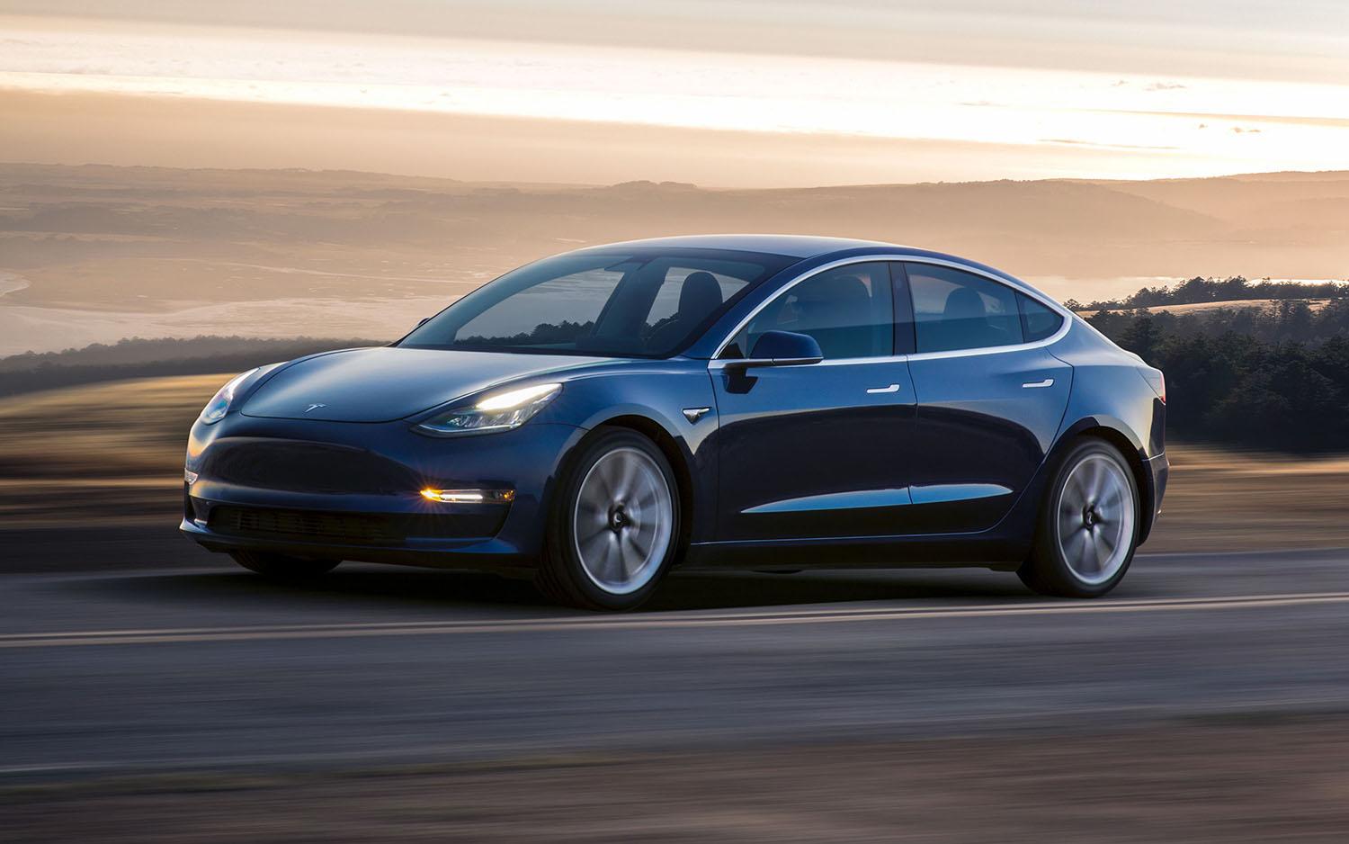 Teslas Model 3 sågas i test.