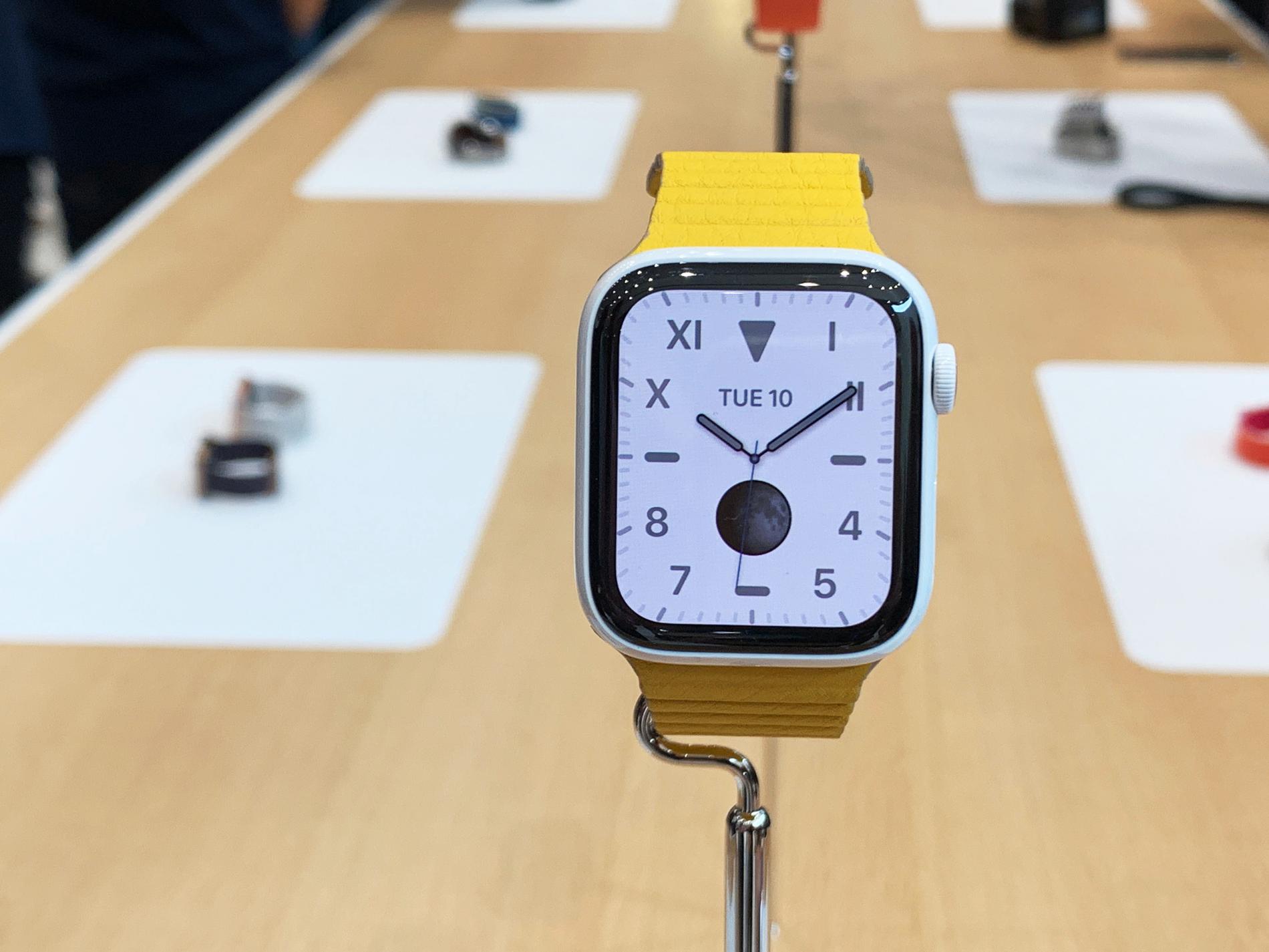 Iphone Watch får en display som alltid ska vara synlig och inte ”svartna” – med bibehållen batterilängd på 18 timmar.