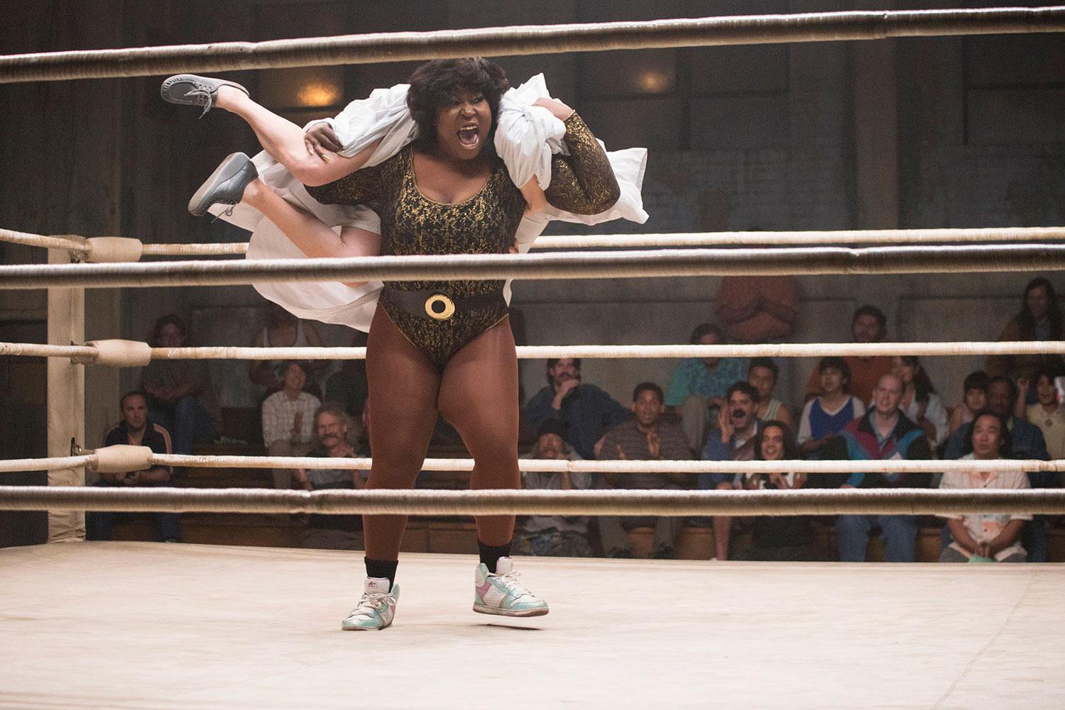 Systerskap i ringen. Wrestling-stjärnan Kia ”Awesome Kong” Stevens som Tammé i serien ”Glow”.