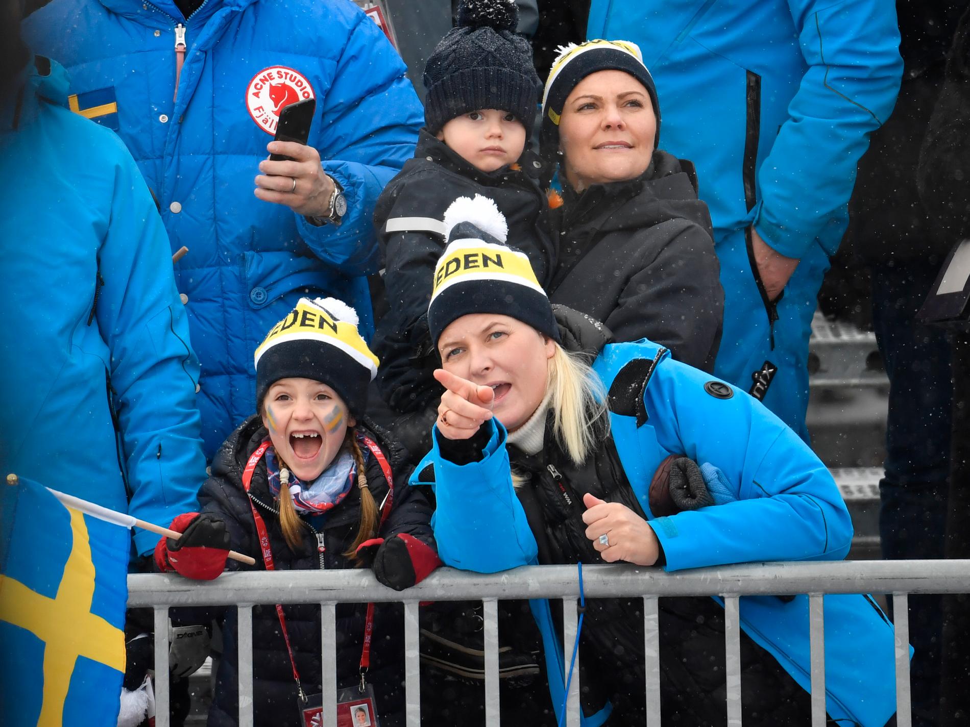 Mette Marit och Estelle på VM i Åre