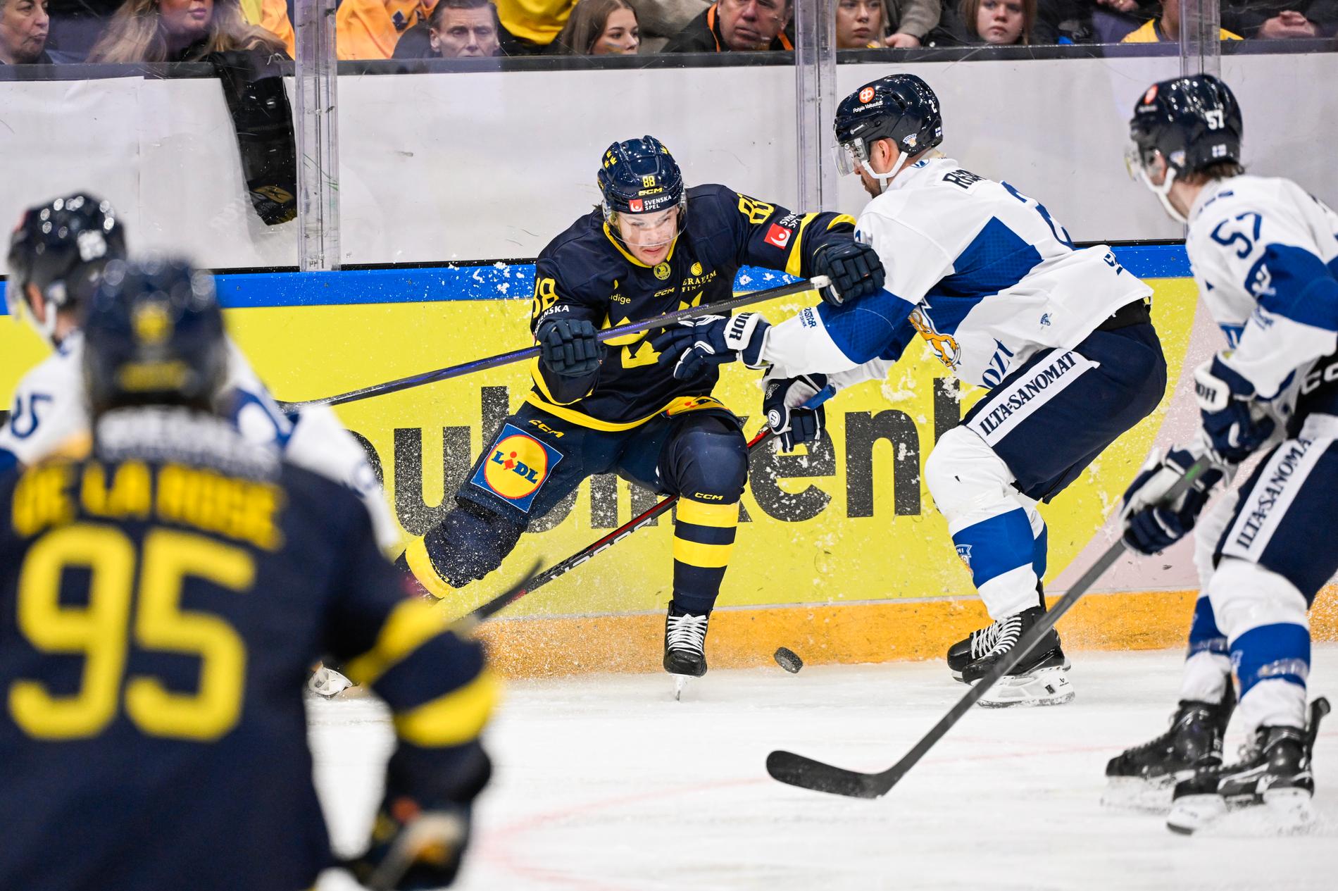 Det blev förlust för Tre Kronor i gruppfinalen mot Finland i Beijer Hockey Games.