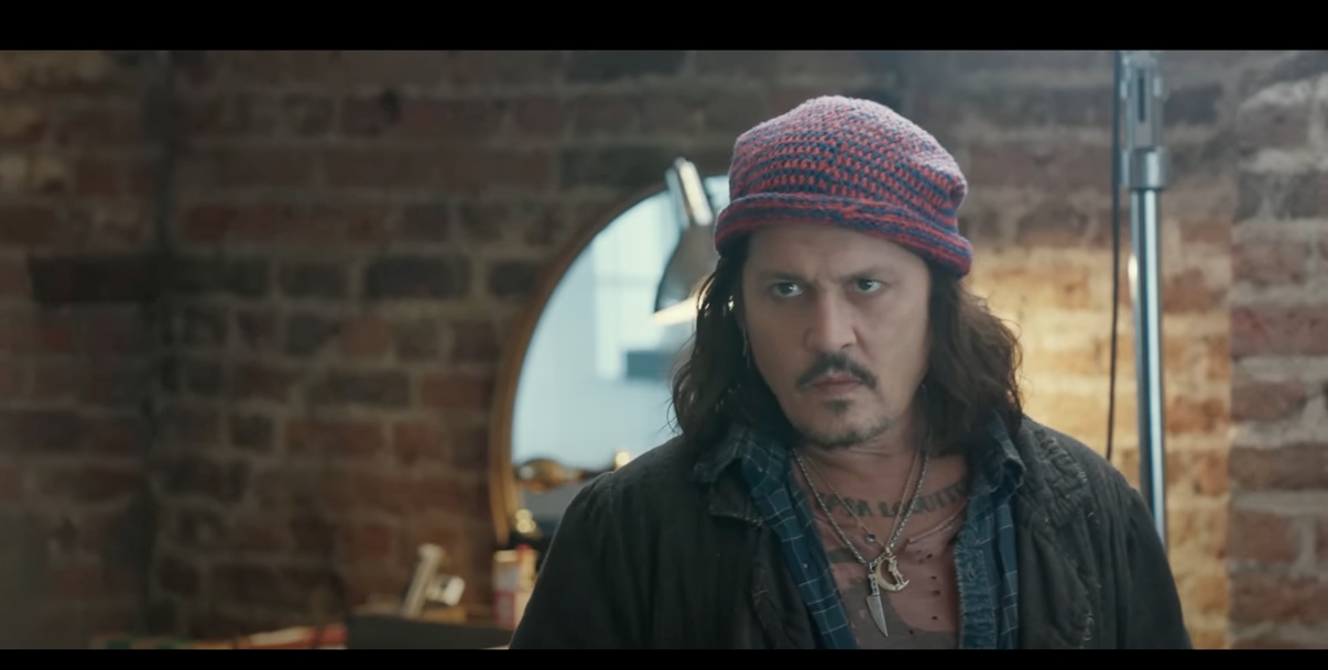 Johnny Depp i videon.