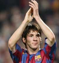 får inte spela? Lionel Messi kan få sin licens indragen, om det spanska fotbollsförbundet går på ligaföreningens linje.