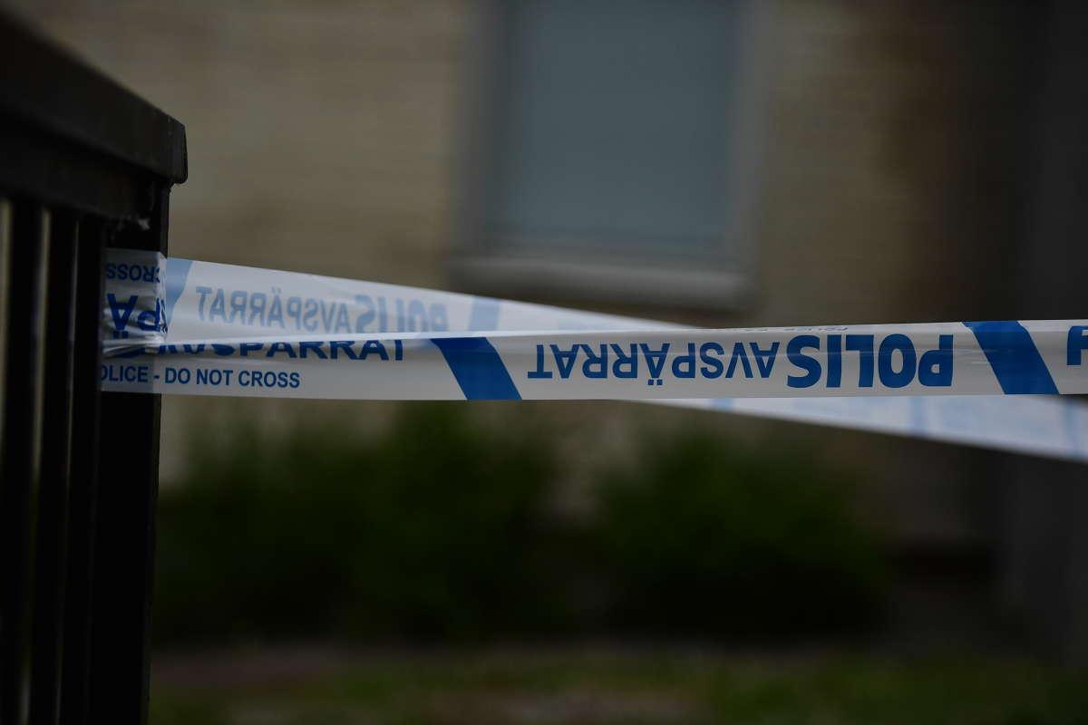 Ett grovt våldsbrott har skett i en lägenhet i Rågsved i södra Stockholm. 
