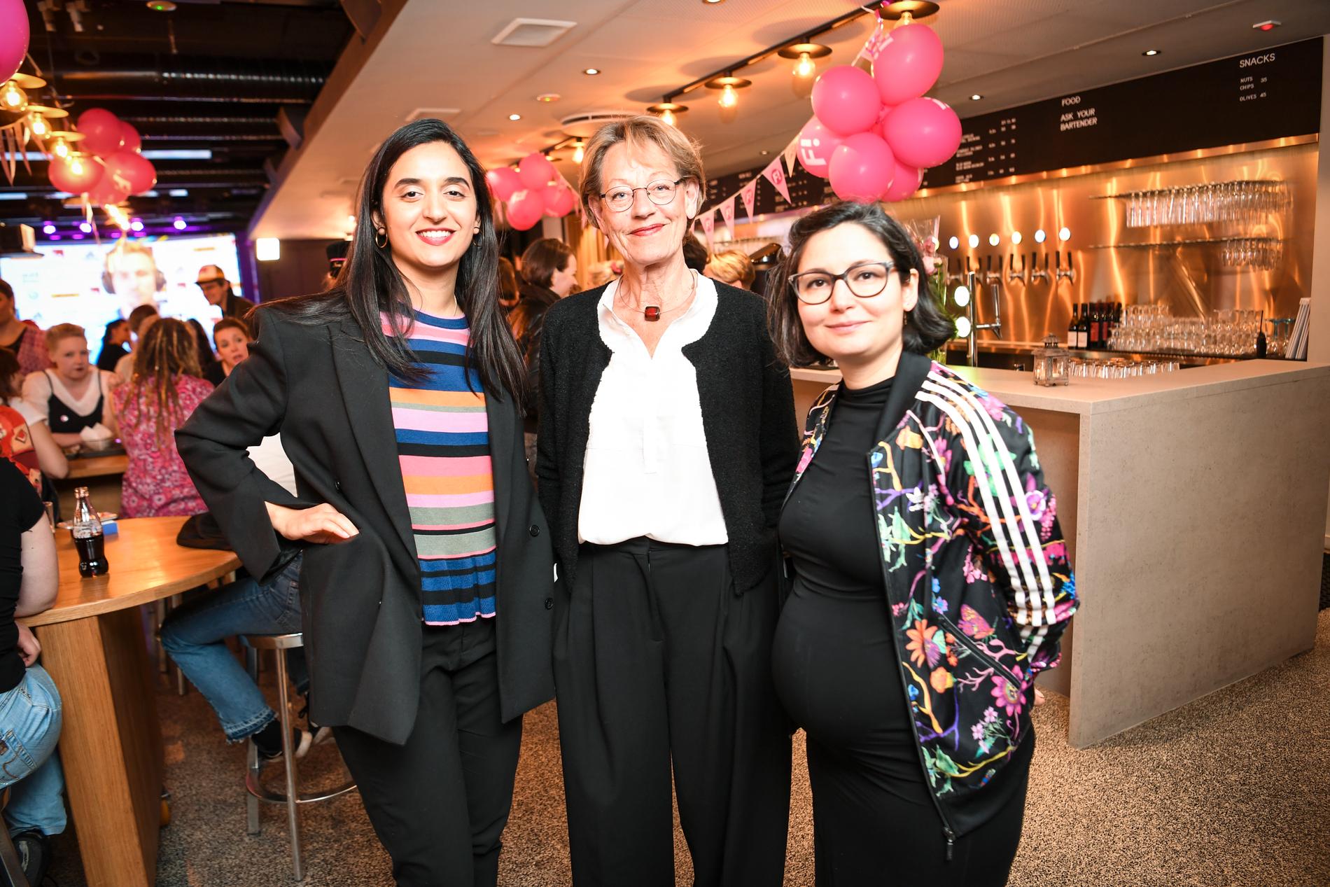 Farida al-Abani, Gudrun Schyman och Gita Navabi under Feministiskt initiativs (Fi) valvaka på Scandic Malmen i Stockholm.