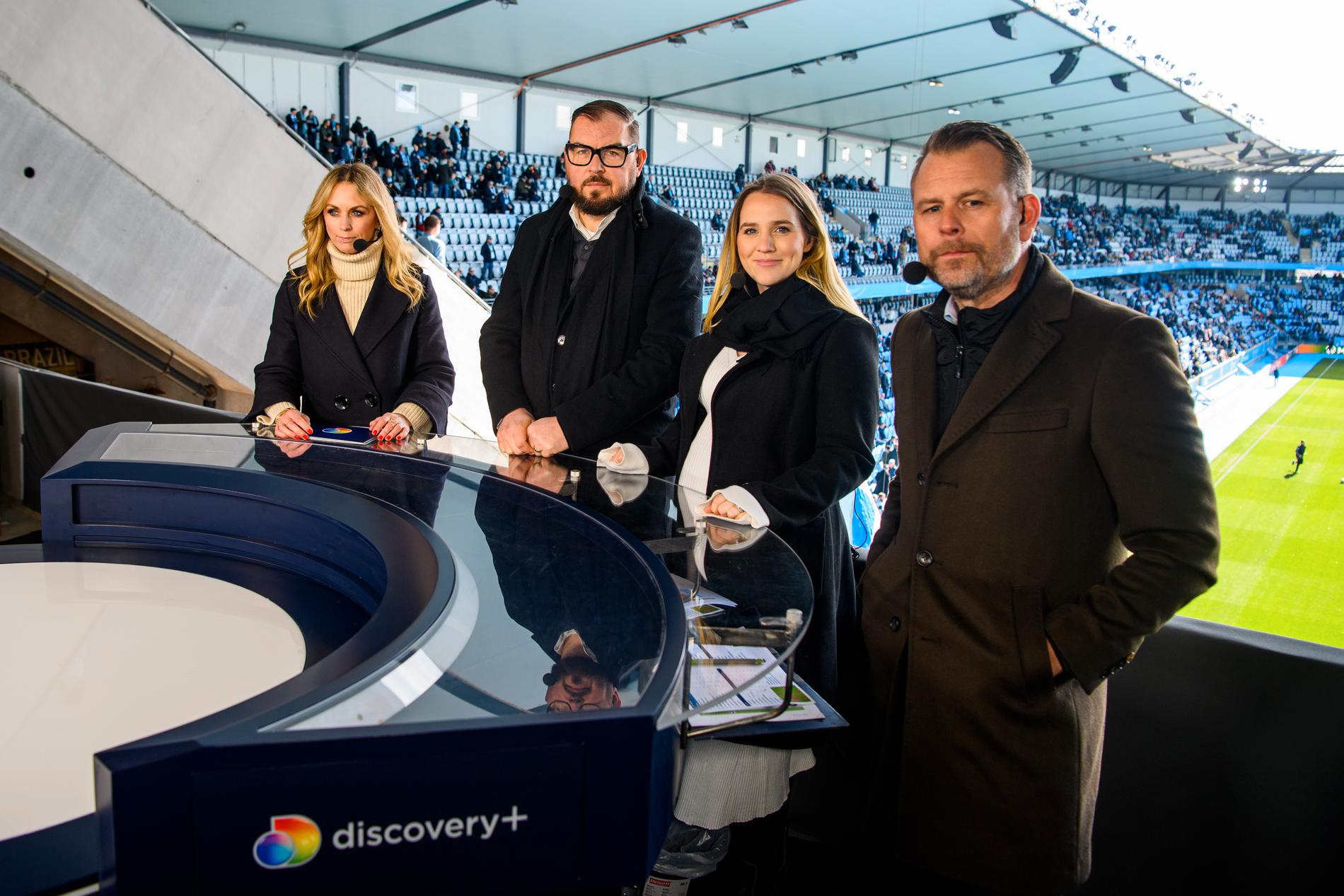 Karin Frick, Alexander Axén, Irma Helin och Mikael Stahre i Discovery+-studion.