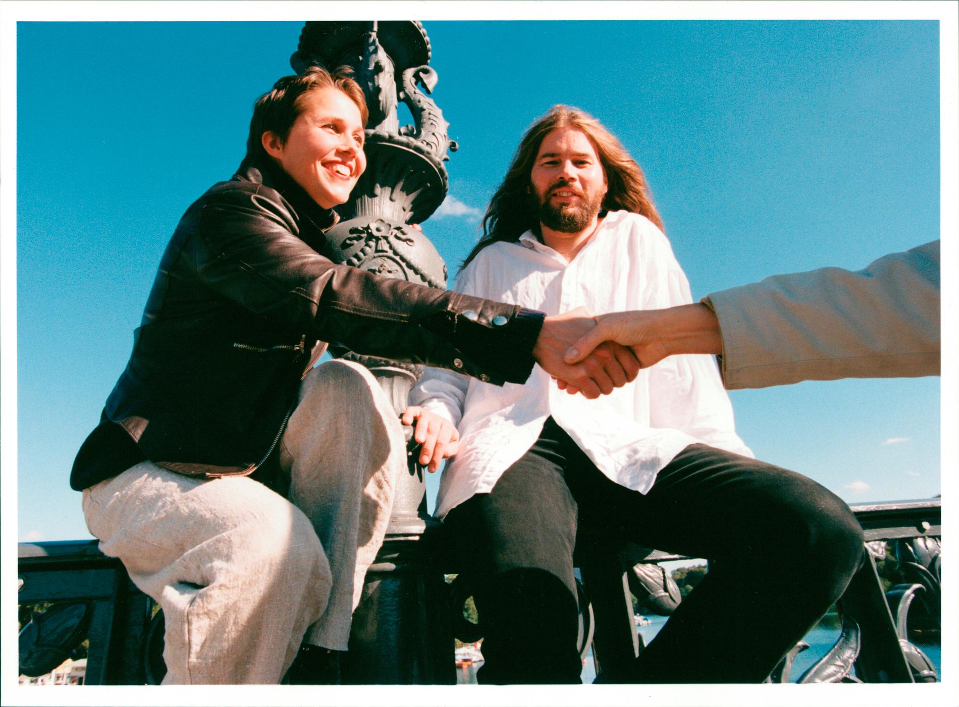 Idde Schultz och Staffan Hellstrand 1995 – året då Idde släppte låten ”Fiskarna i havet”, som Staffan skrev.