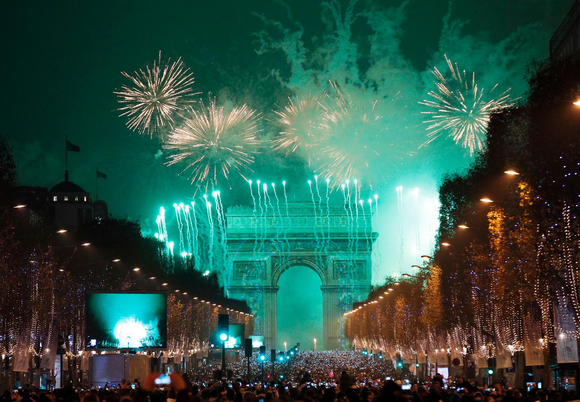 Populärt att fira in det nya året i Paris 2018/2019.