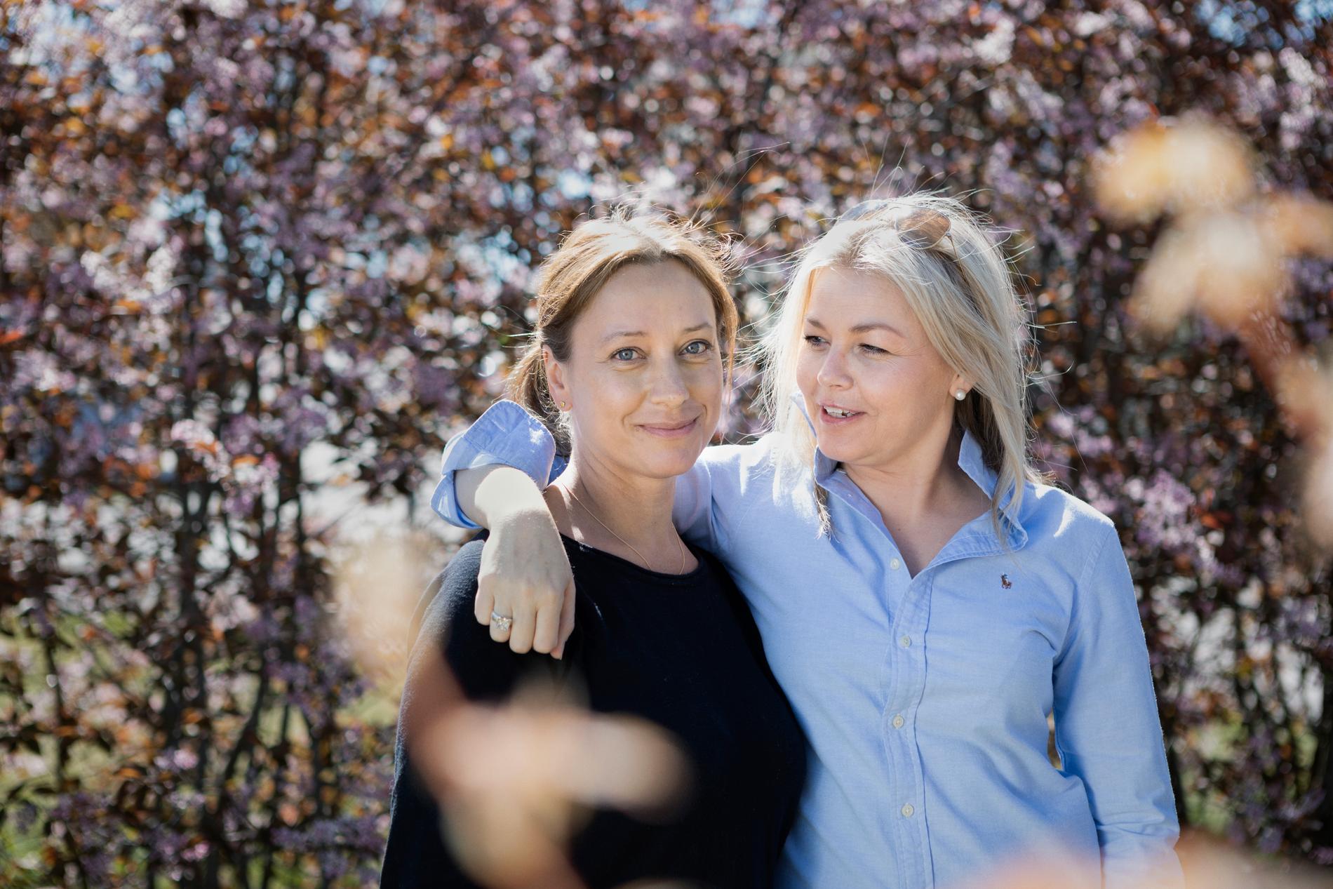 Pia Sannehav och Malin Säfström hemma i Tullinge.
