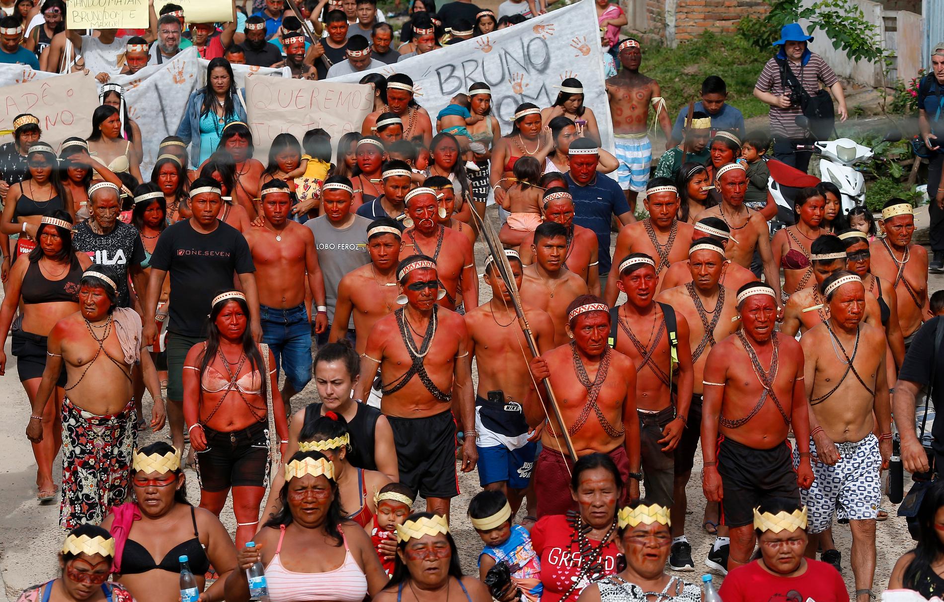 Människor i Amazonas protesterar mot försvinnandet av Dom och Bruno.
