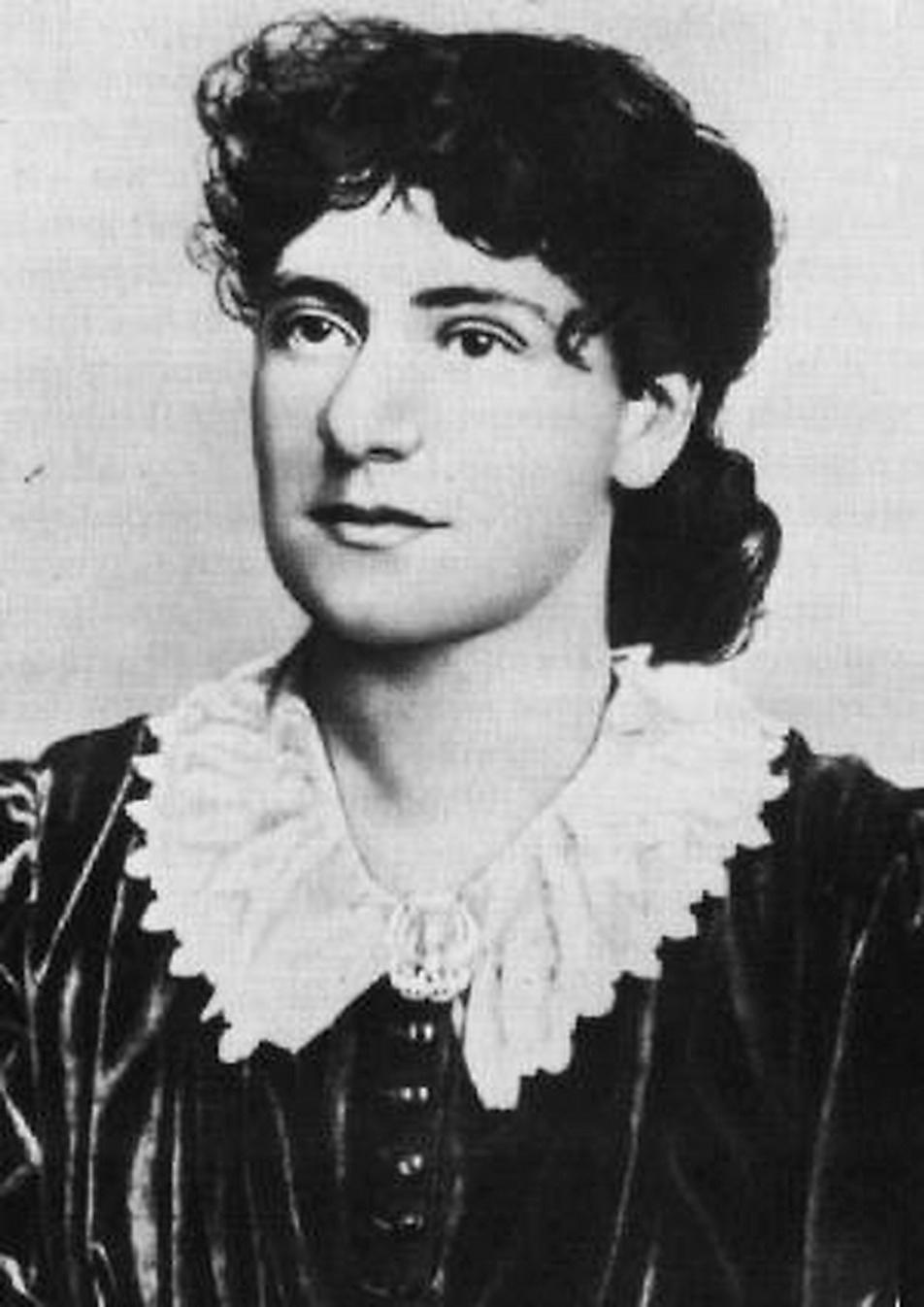 Eleanor Marx Aveling föddes den 16 januari 1855. Hon var bland mycket annat facklig ledare, skådespelare och översättare. Hon dog 31 mars 1898, endast 43 år gammal.