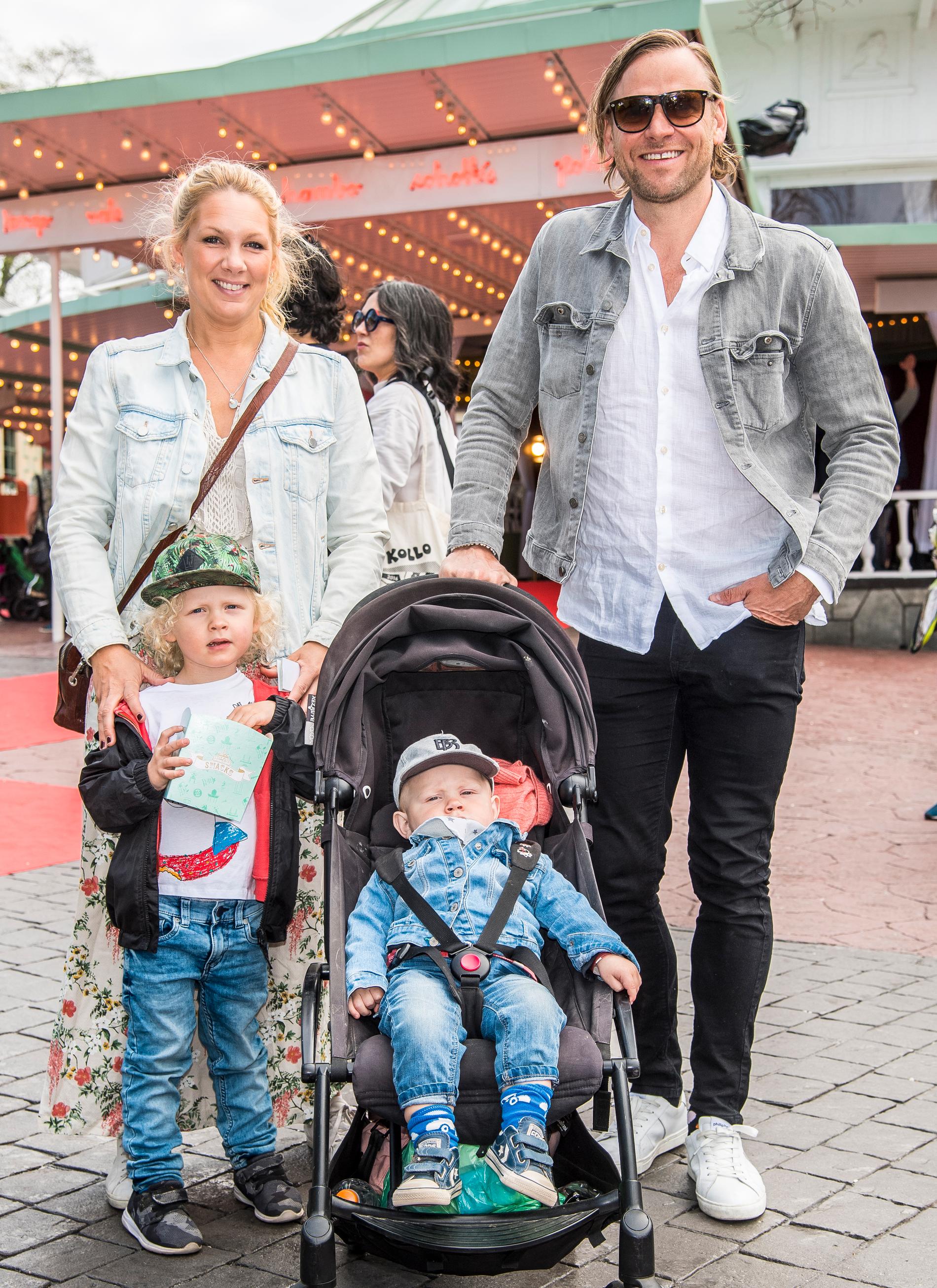 Anna Brolin med familj på Gröna Lund 2019.