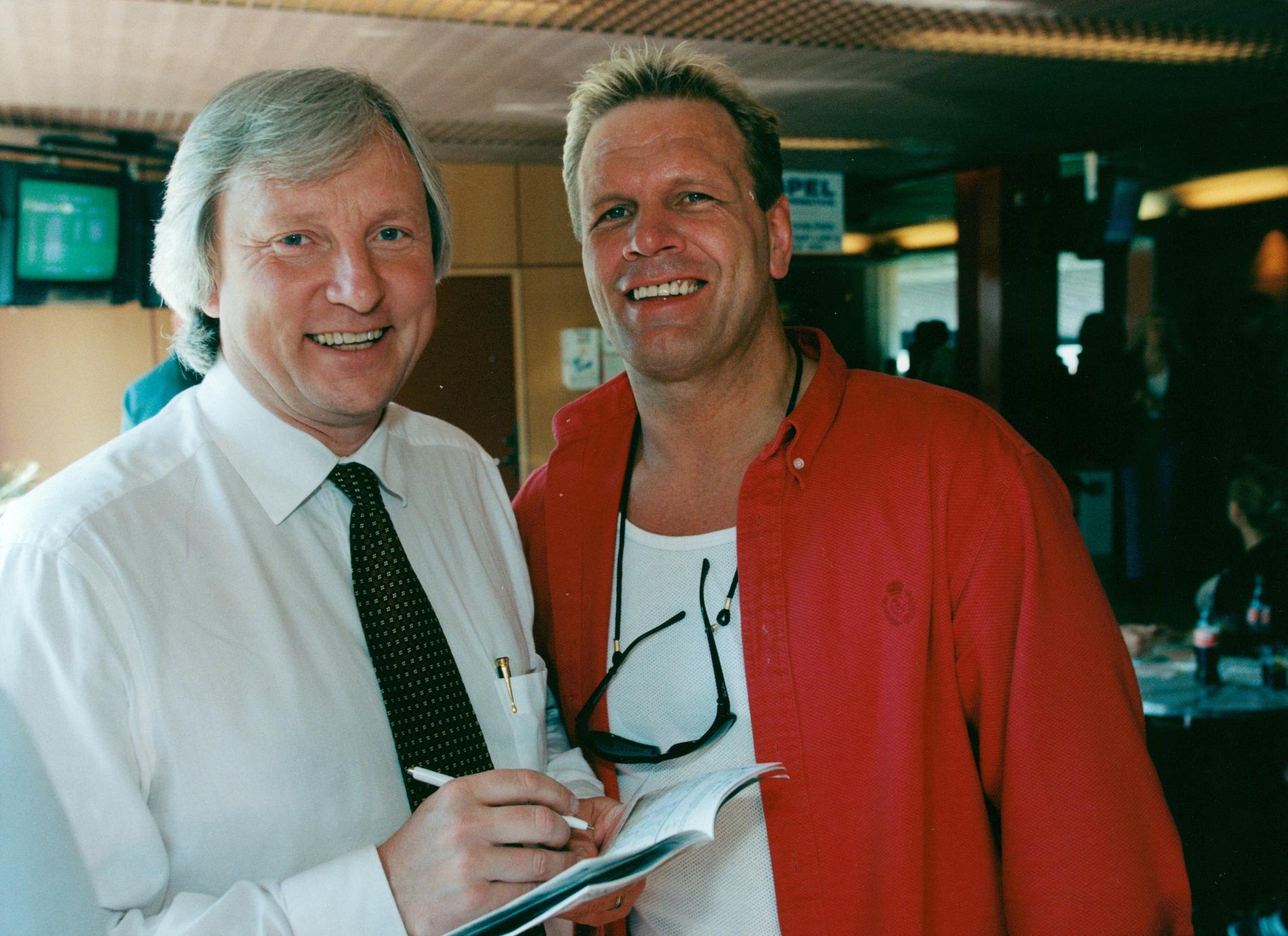 Hästägaren Lennart Bäwerholm och Frank Andersson under Elitloppet på Solvalla 1998. 