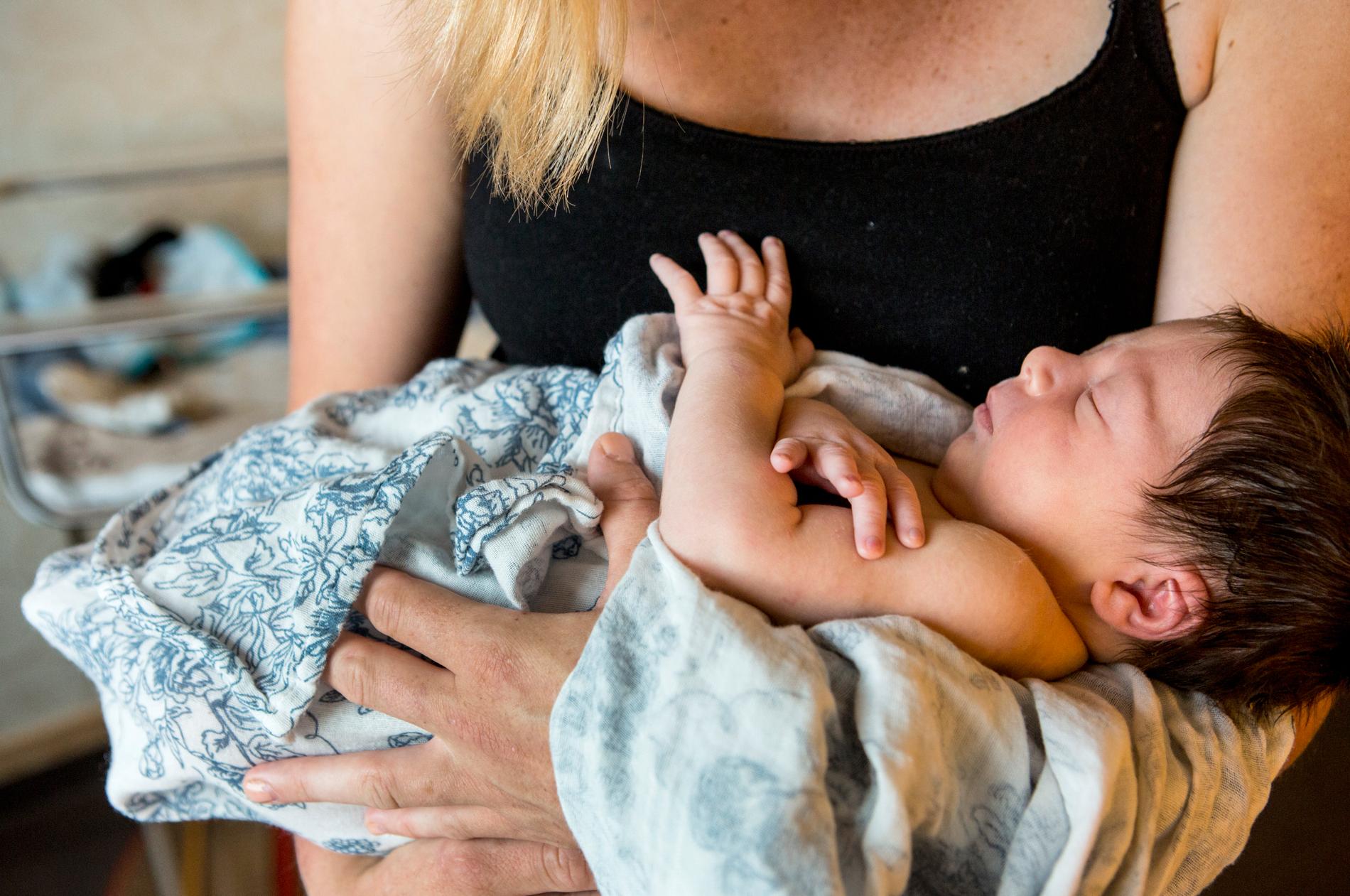 Barnmorskekrisen i Stockholm riskerar att spridas till andra delar i landet. 