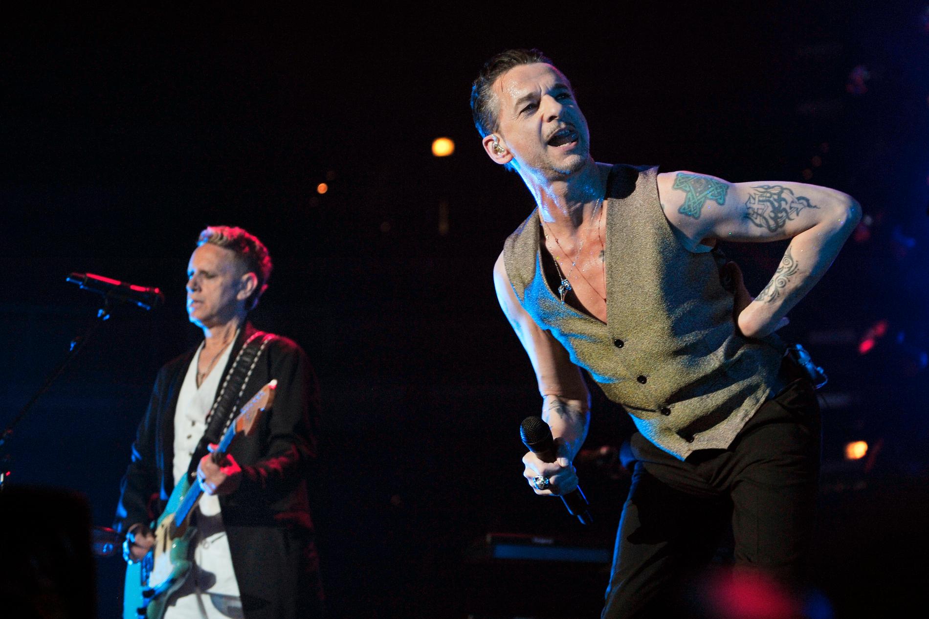 Martin Gore och Dave Gahan – de två kvarvarande medlemmarna i Depeche Mode. Nästa år kommer de till Sverige.