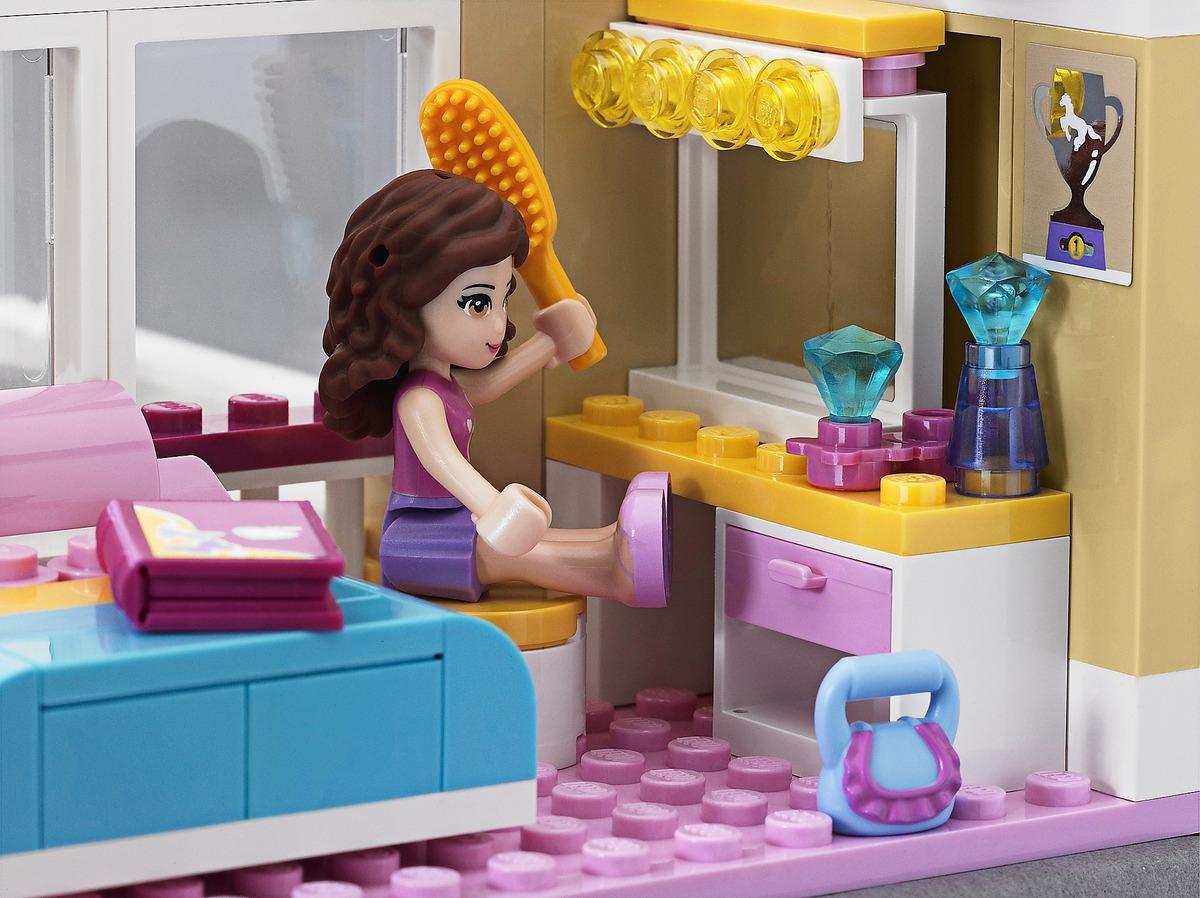 ROSA OCH PYSSLIGT Lego har satsat fyra år på att ta fram lego som riktar sig till tjejer. Bland annat kan man besöka en skönhetssalong.