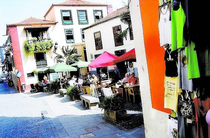 Öns huvudort, Santa Cruz de La Palma, har en inbjudande småstadskänsla.