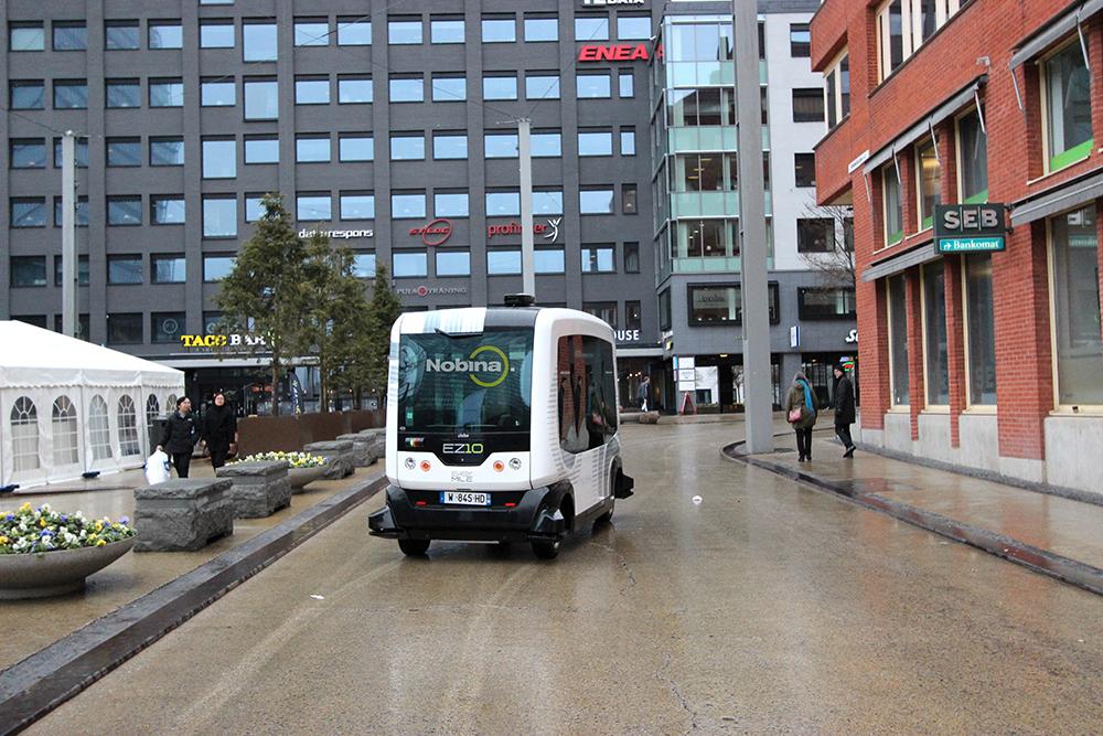 Nobinas självkörande minibuss hoppas rulla ut på vägarna inom kort i Kista, Stockholm