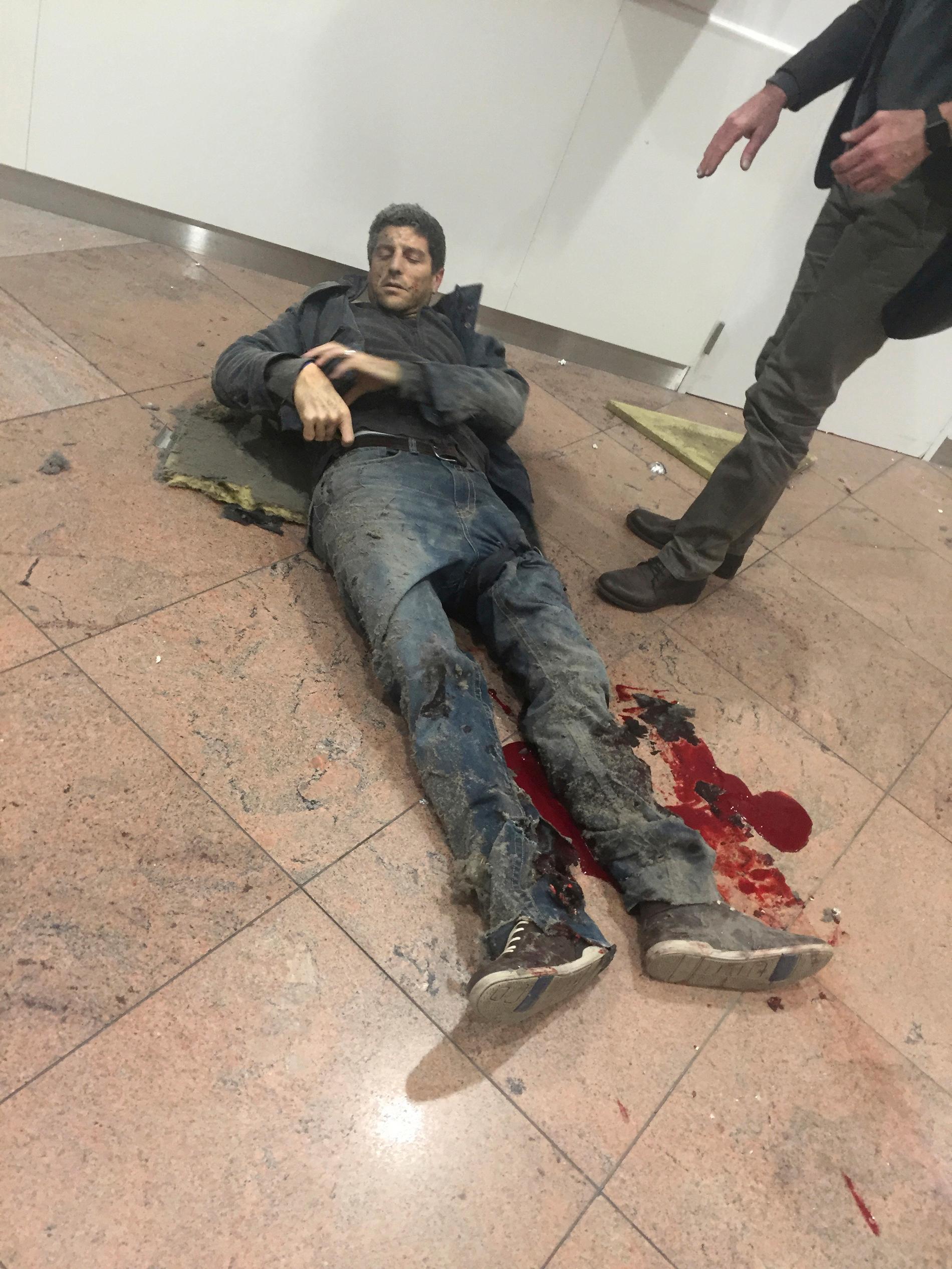 Sebastien Bellin minuter efter bombattentatet på flygplatsen.