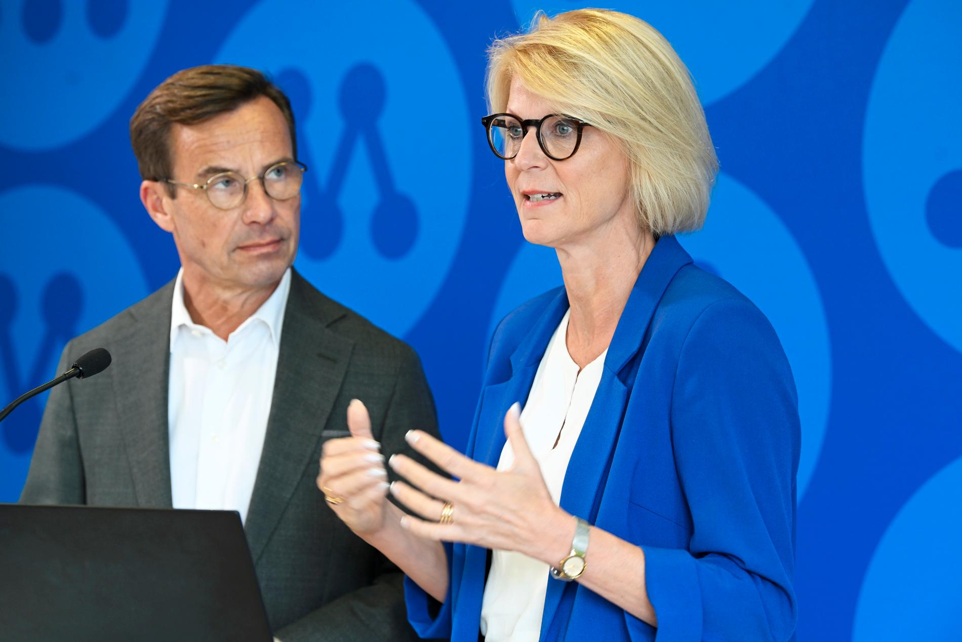 Statsminister Ulf Kristersson och Elisabeth Svantesson. 