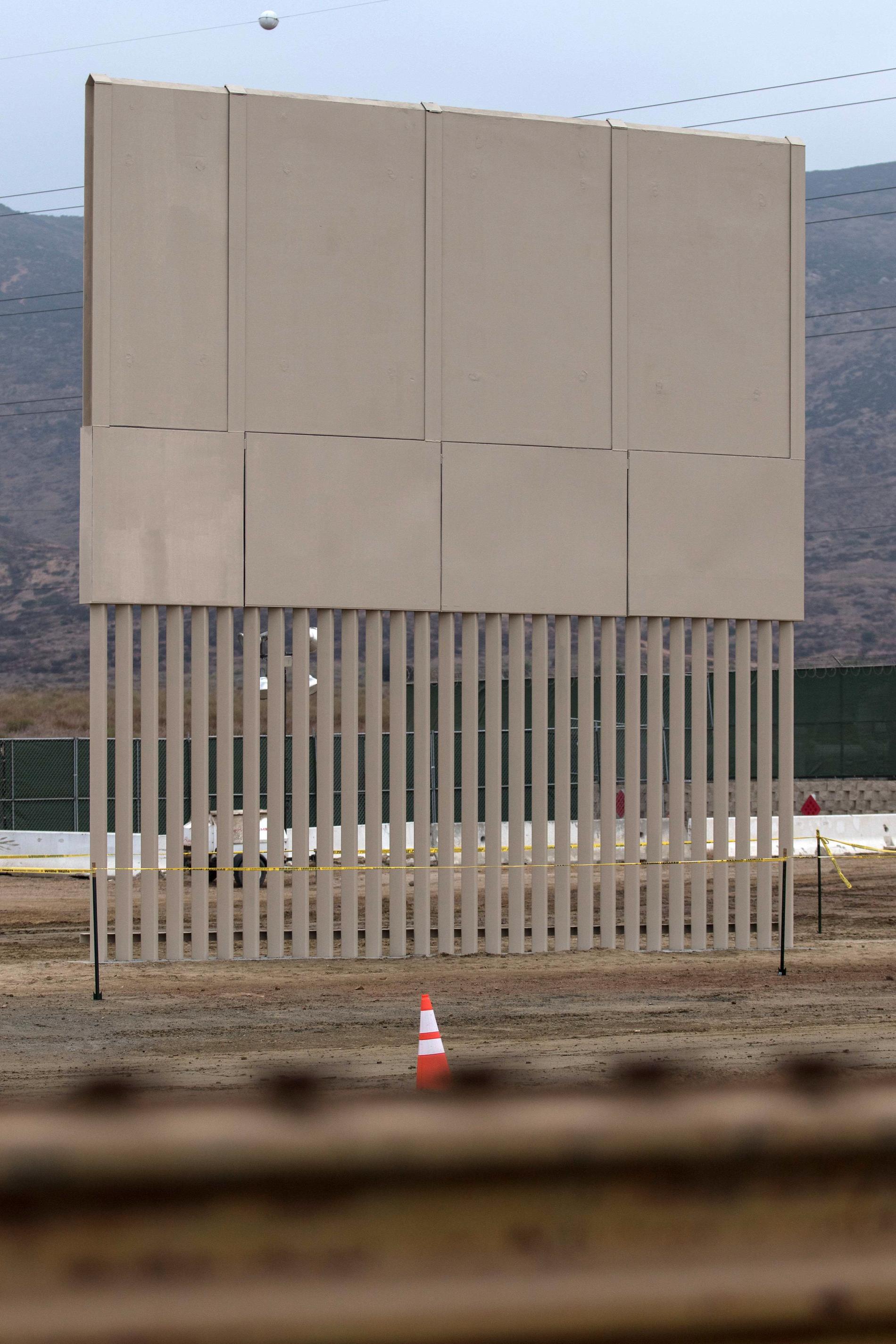 Så kan Trumps mur komma att se ut