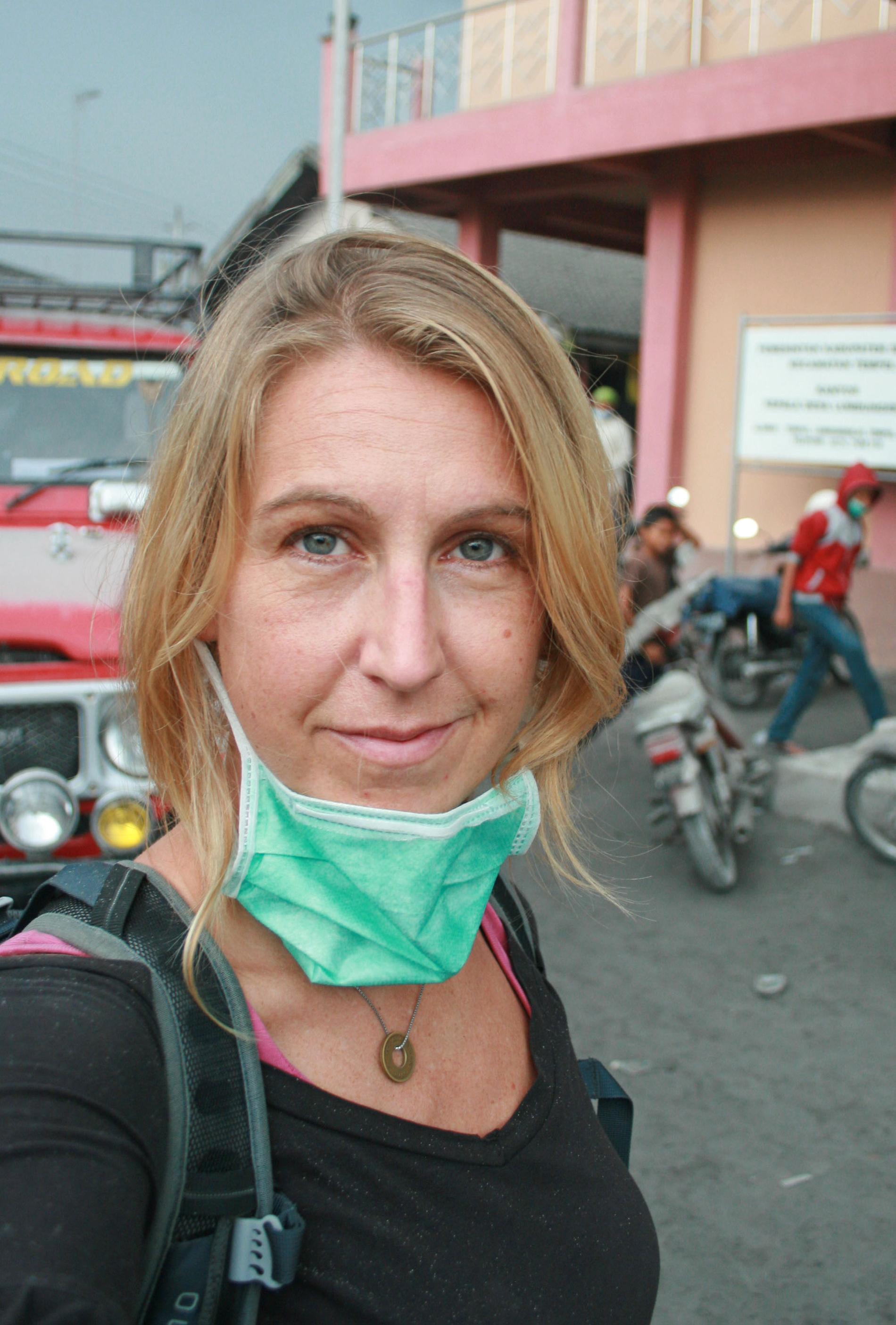 Svenska journalisten Karin Wallén befinner sig i kaosets Indonesien.