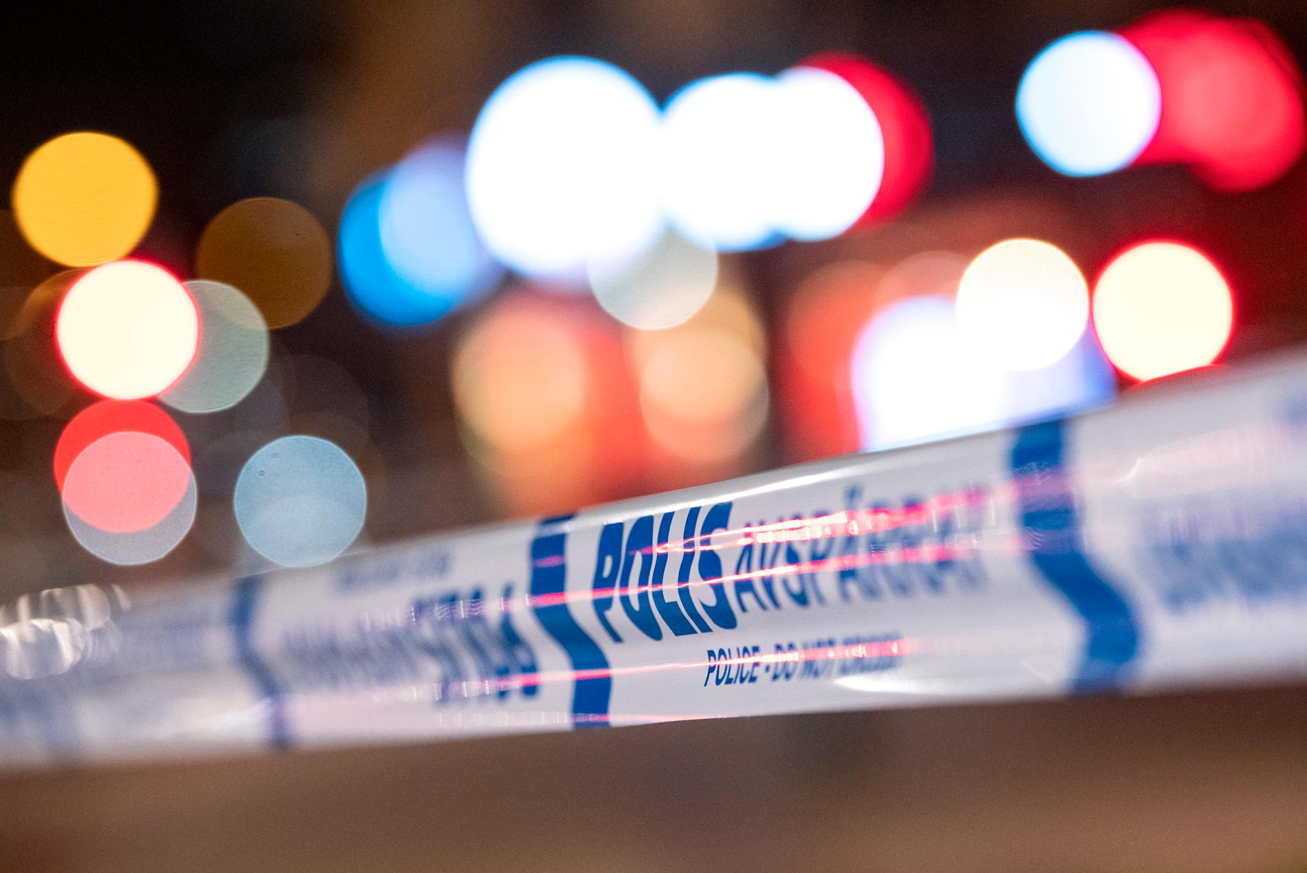 En man har dött efter att ha skjutits av polis i västra Stockholm. Arkivbild.