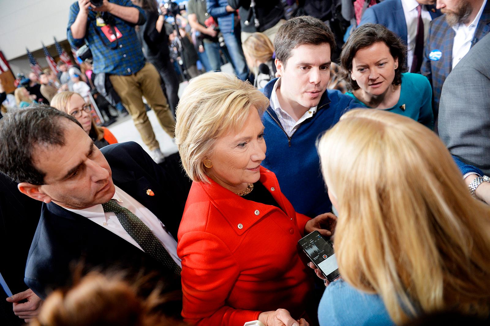 Här intervjuar Aftonbladets Carina Bergfeldt presidentkandidaten Hillary Clinton.
