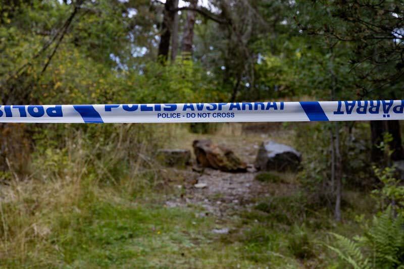 I söndags hittades två skadade pojkar vid kyrkogården Norra begravningsplatsen i Solna norr om Stockholm. De var offer för flera timmar av tortyr.