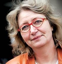 Kerstin Engstrand, författare till boken ”Latmansträdgården”.
