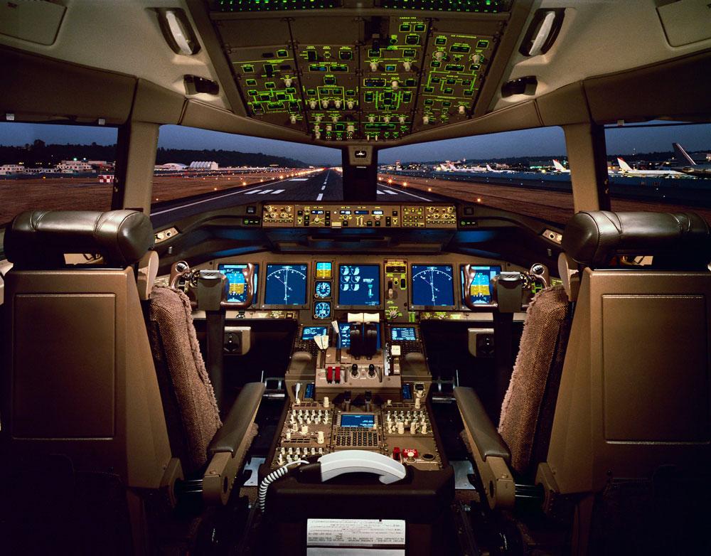I cockpit på en Boeing 777, samma flygplanstyp som har försvann.