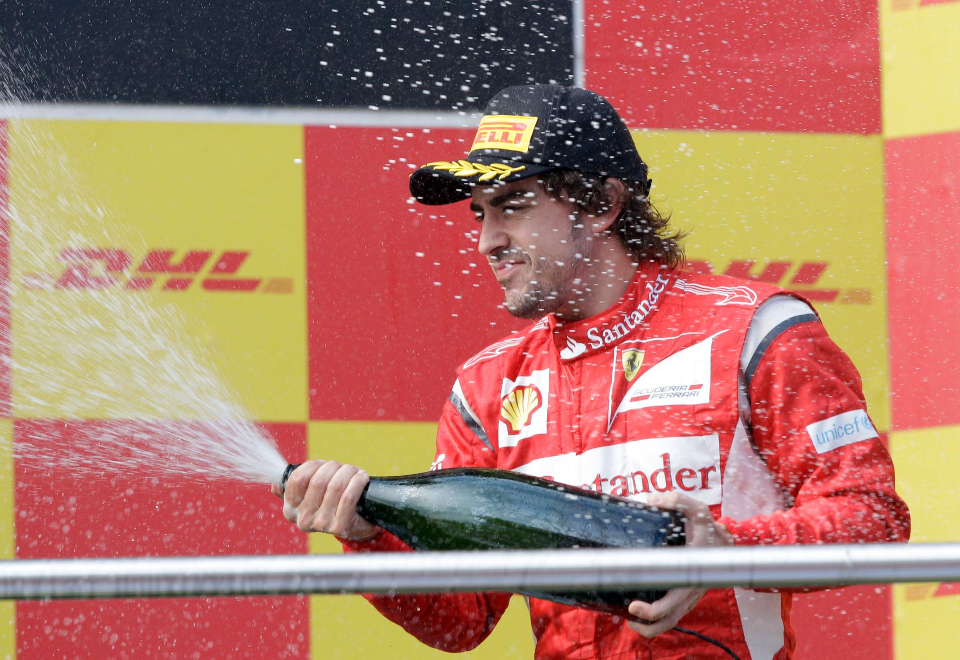 Alonso stannar i Ferrari.