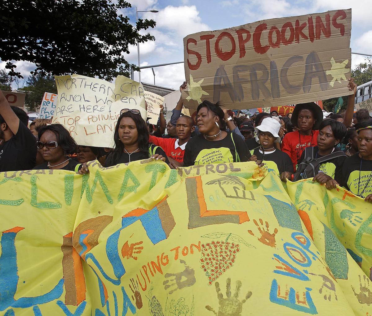 Demonstranter i Durban där klimatmötet nyligen avslutades.